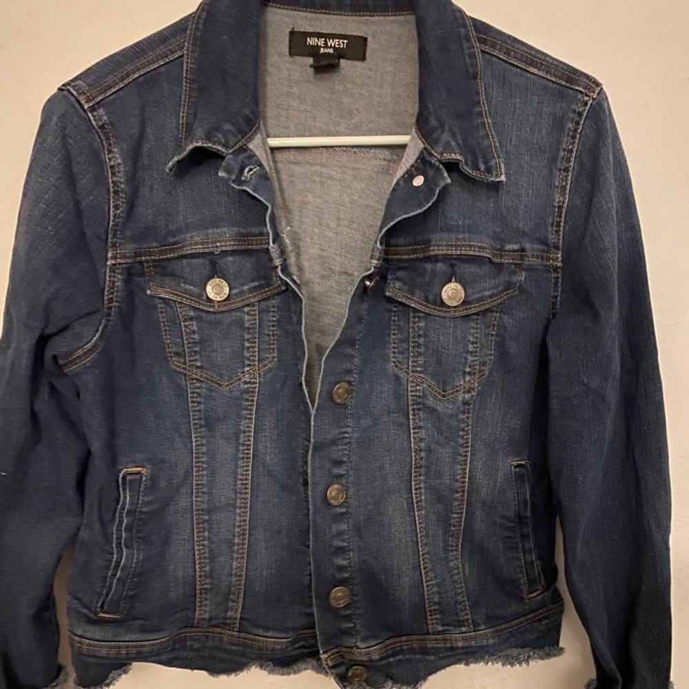 Beautiful jean jacket used twice